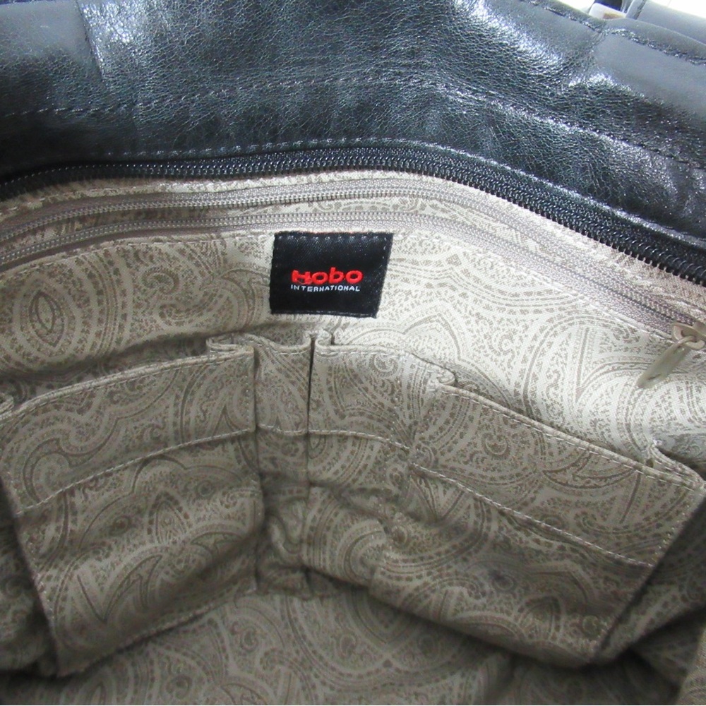 HOBO International Black Leather Large Purse - Picture 6 of 17